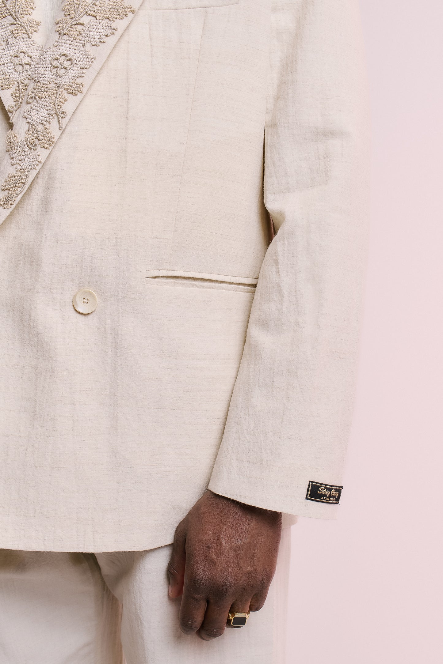 RELAXED DOUBLE BUTTONED BLAZER