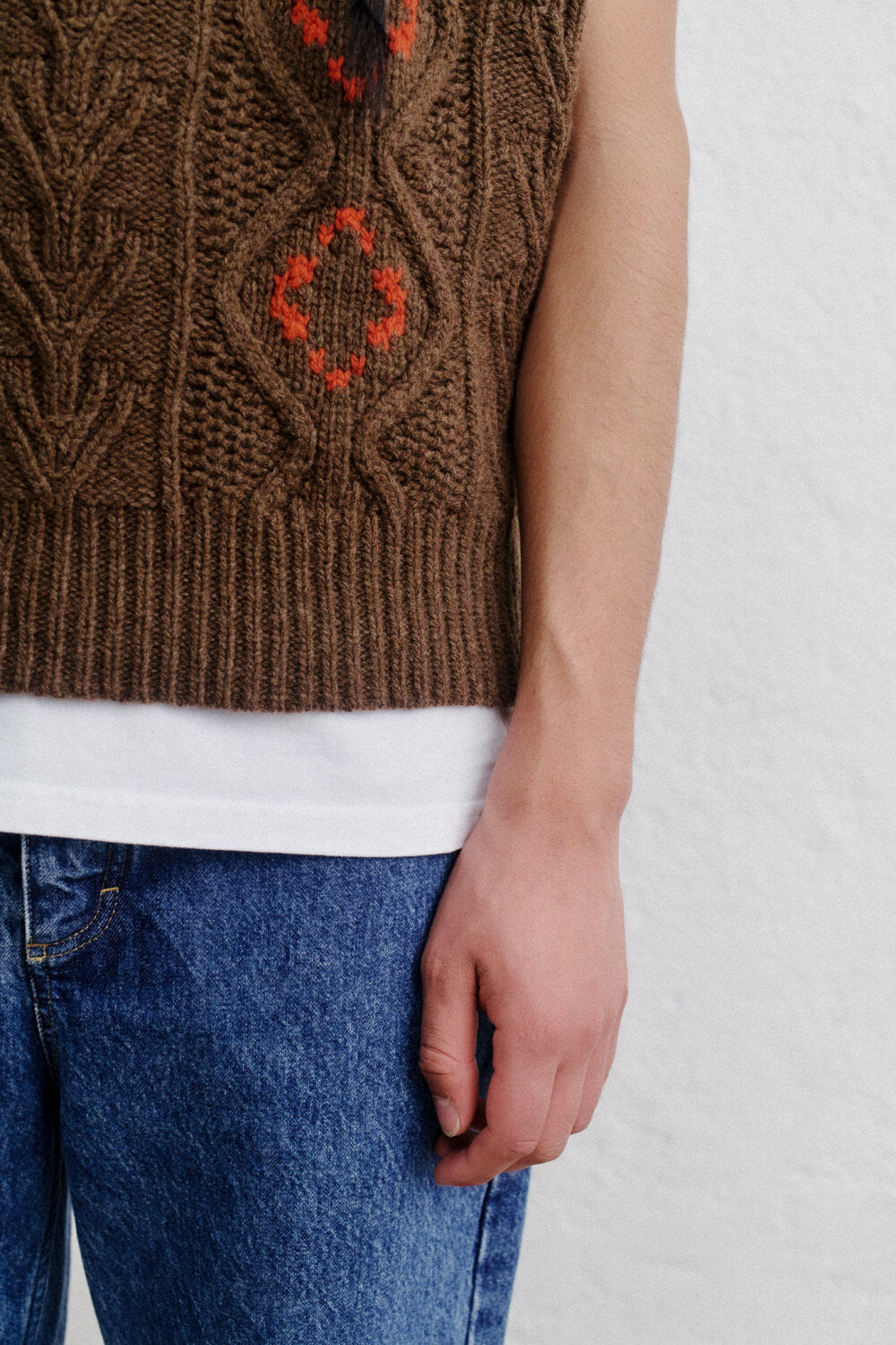 VISCAS KNIT VEST