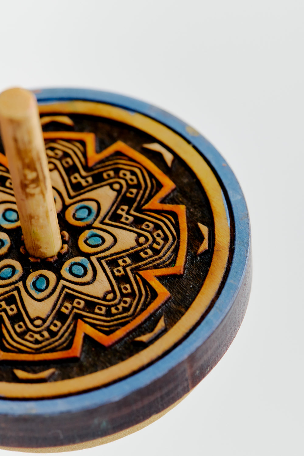 PATTERNED SPINNING TOP