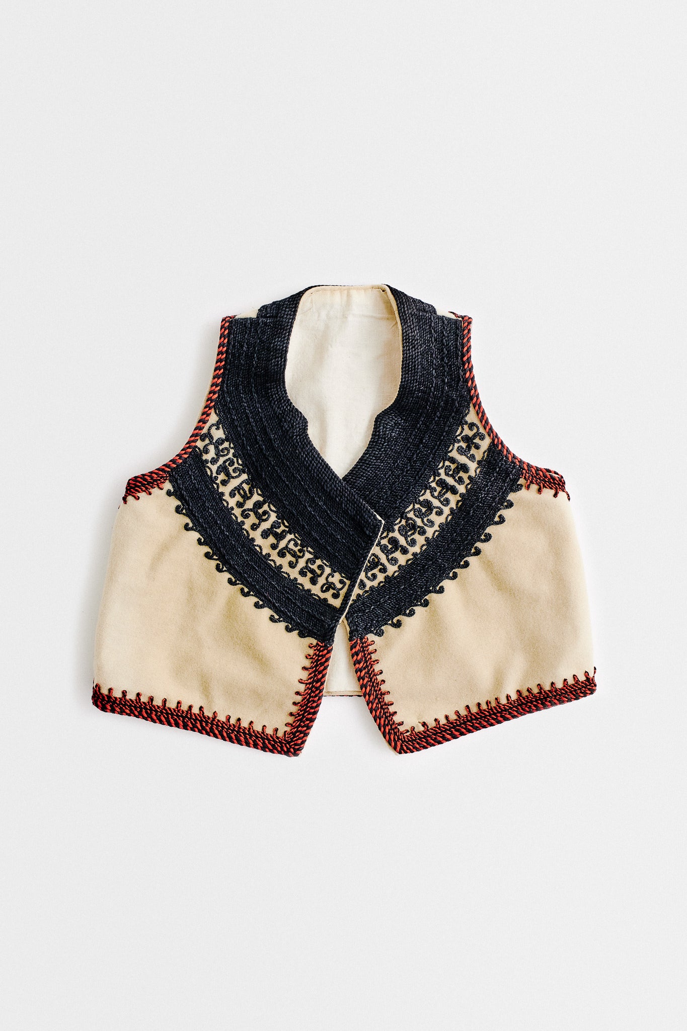 TRADITIONAL VINTAGE VEST