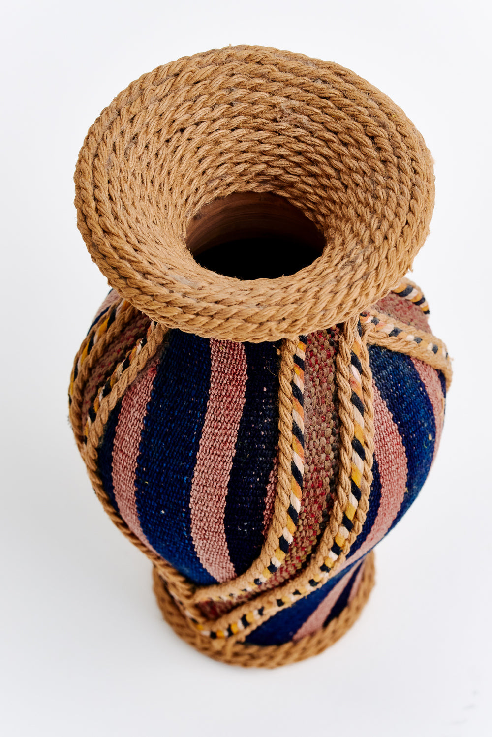 WOVEN VASE